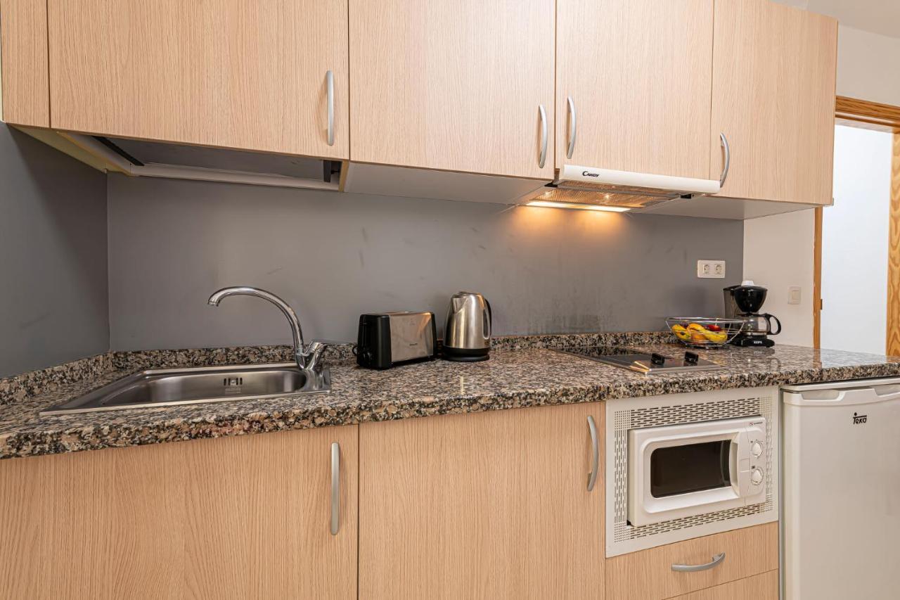 أرونا Apartamentos En El Centro De Los Cristianos المظهر الخارجي الصورة