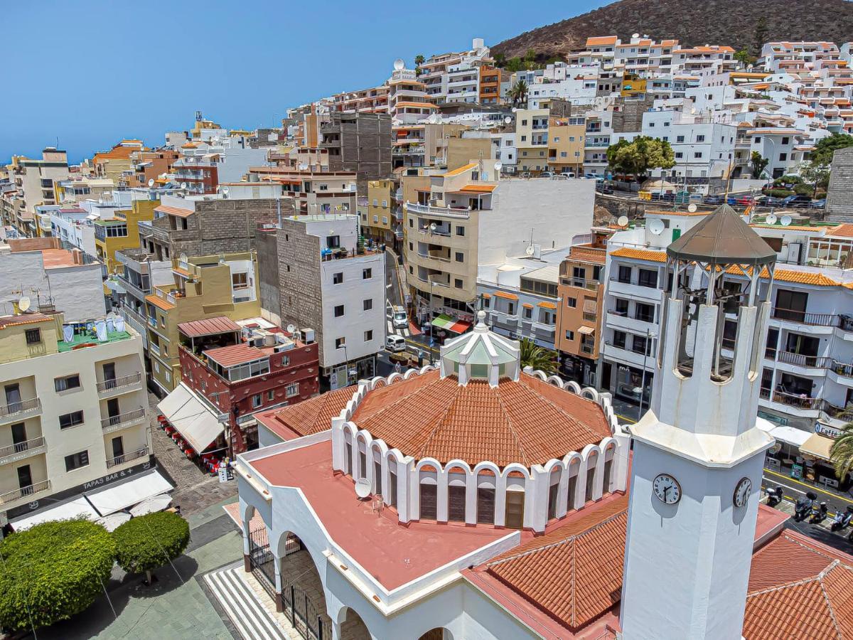 أرونا Apartamentos En El Centro De Los Cristianos المظهر الخارجي الصورة