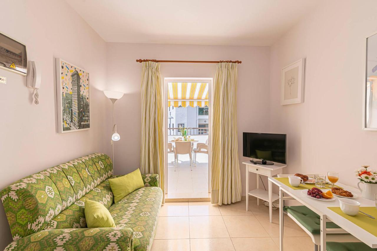 أرونا Apartamentos En El Centro De Los Cristianos المظهر الخارجي الصورة