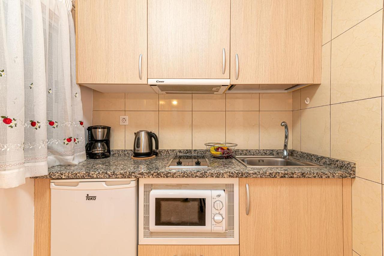 أرونا Apartamentos En El Centro De Los Cristianos المظهر الخارجي الصورة