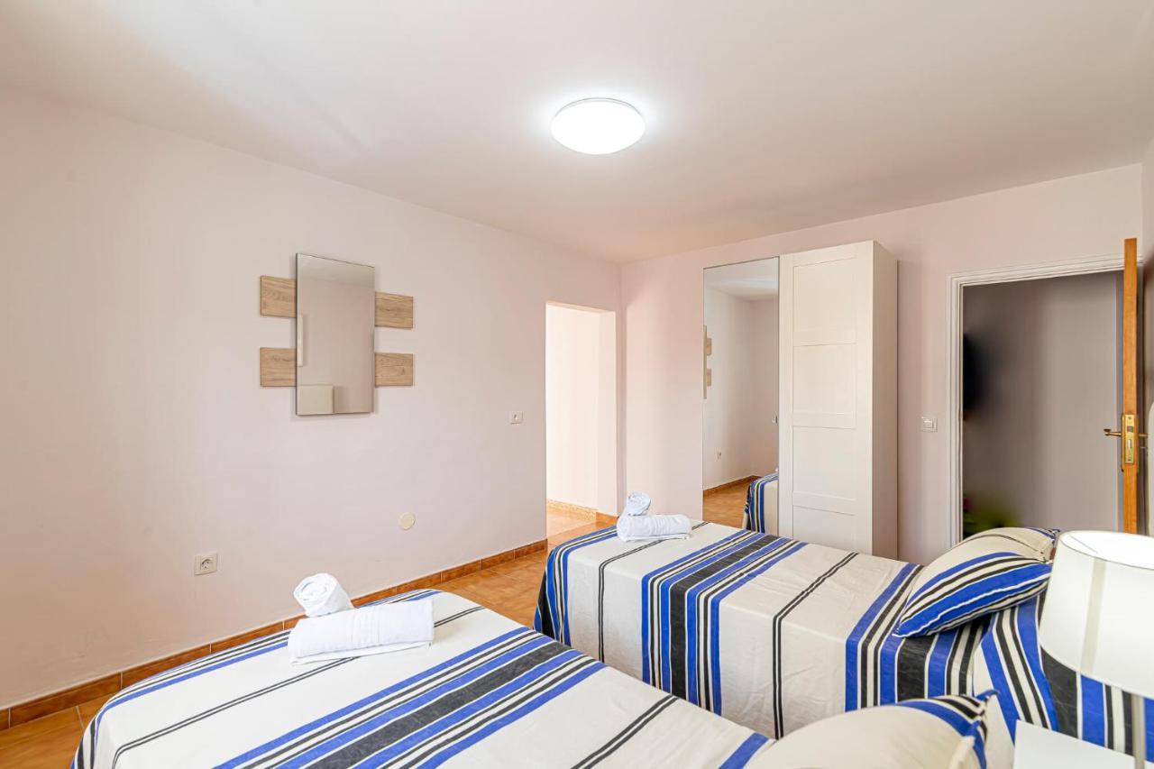 أرونا Apartamentos En El Centro De Los Cristianos المظهر الخارجي الصورة