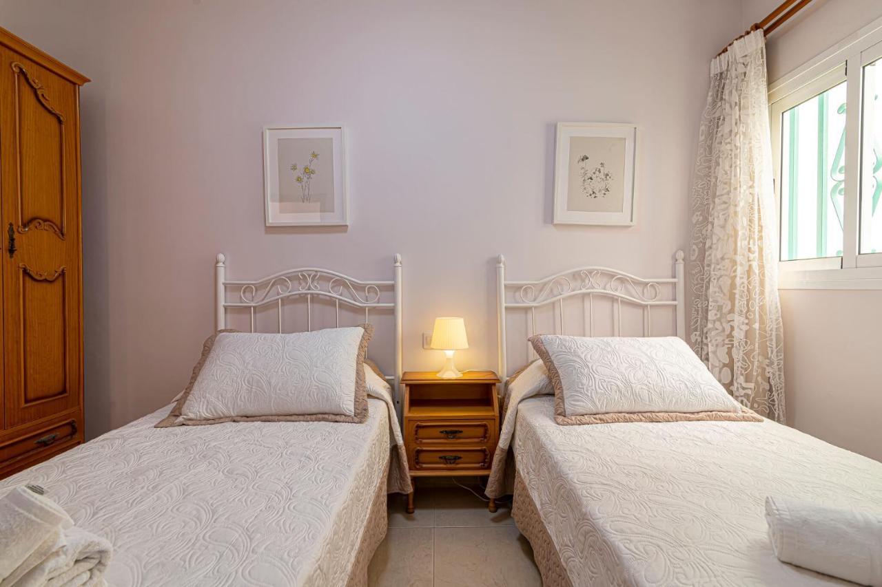أرونا Apartamentos En El Centro De Los Cristianos المظهر الخارجي الصورة
