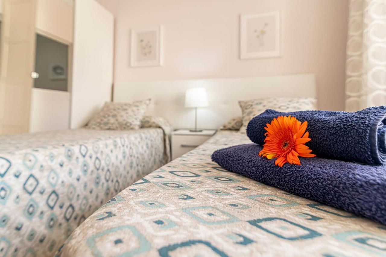 أرونا Apartamentos En El Centro De Los Cristianos المظهر الخارجي الصورة