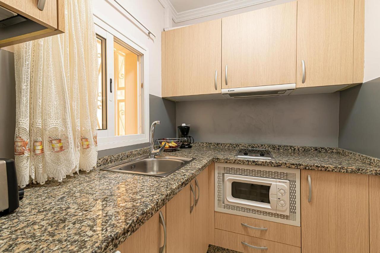 أرونا Apartamentos En El Centro De Los Cristianos المظهر الخارجي الصورة