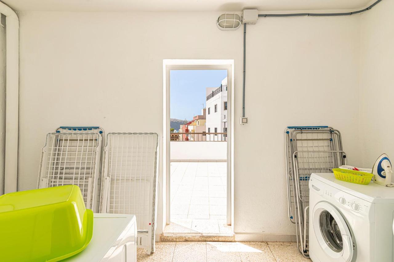 أرونا Apartamentos En El Centro De Los Cristianos المظهر الخارجي الصورة