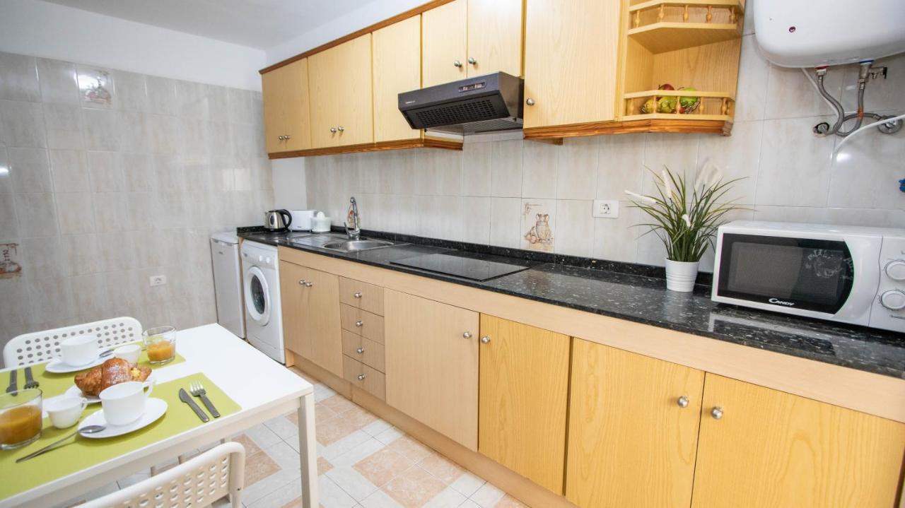 أرونا Apartamentos En El Centro De Los Cristianos المظهر الخارجي الصورة