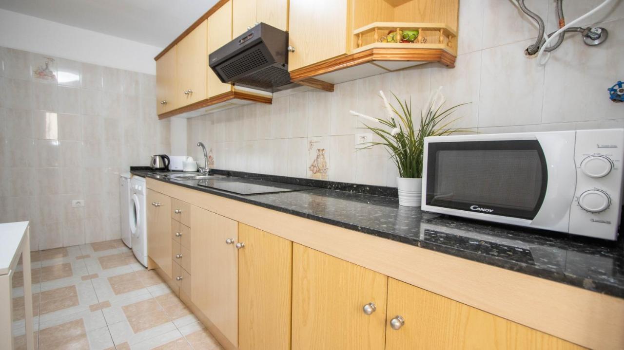 أرونا Apartamentos En El Centro De Los Cristianos المظهر الخارجي الصورة