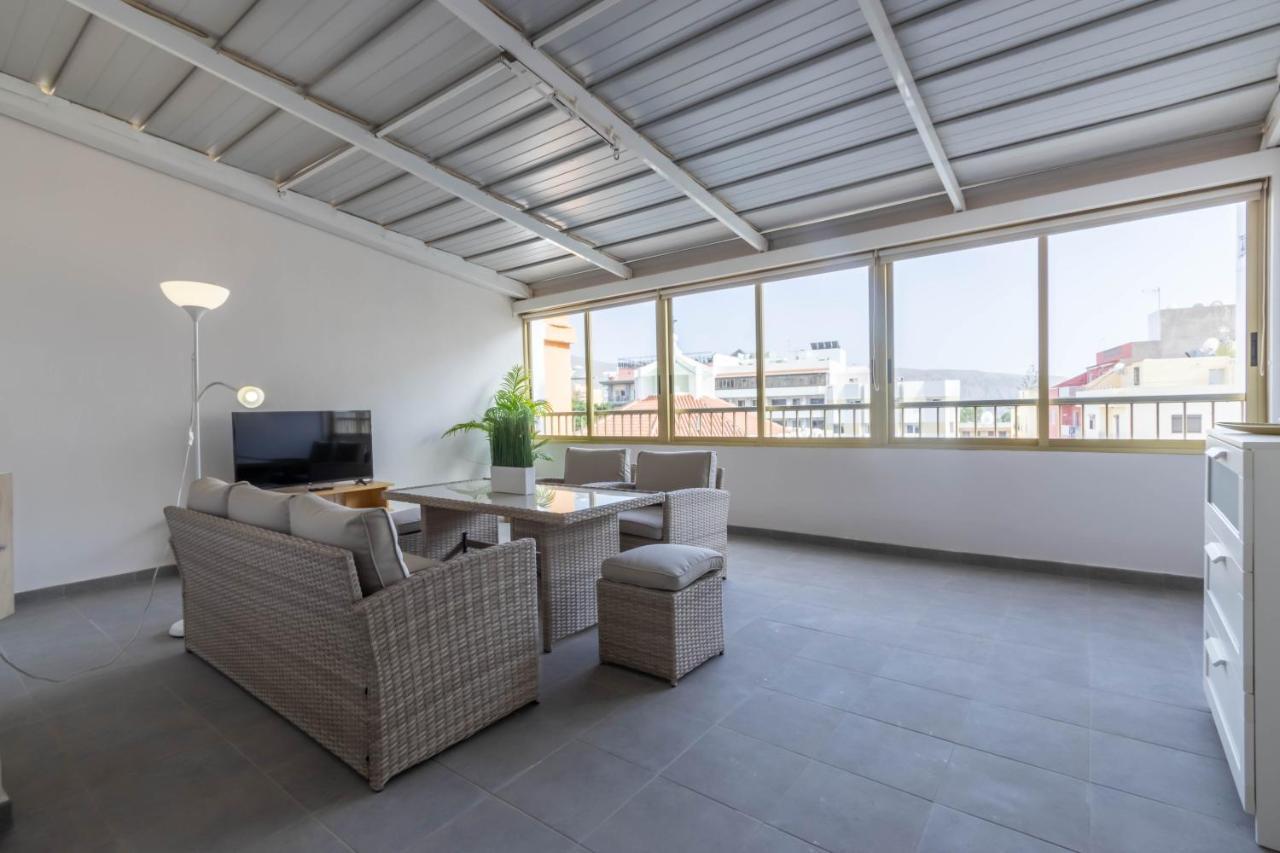 أرونا Apartamentos En El Centro De Los Cristianos المظهر الخارجي الصورة