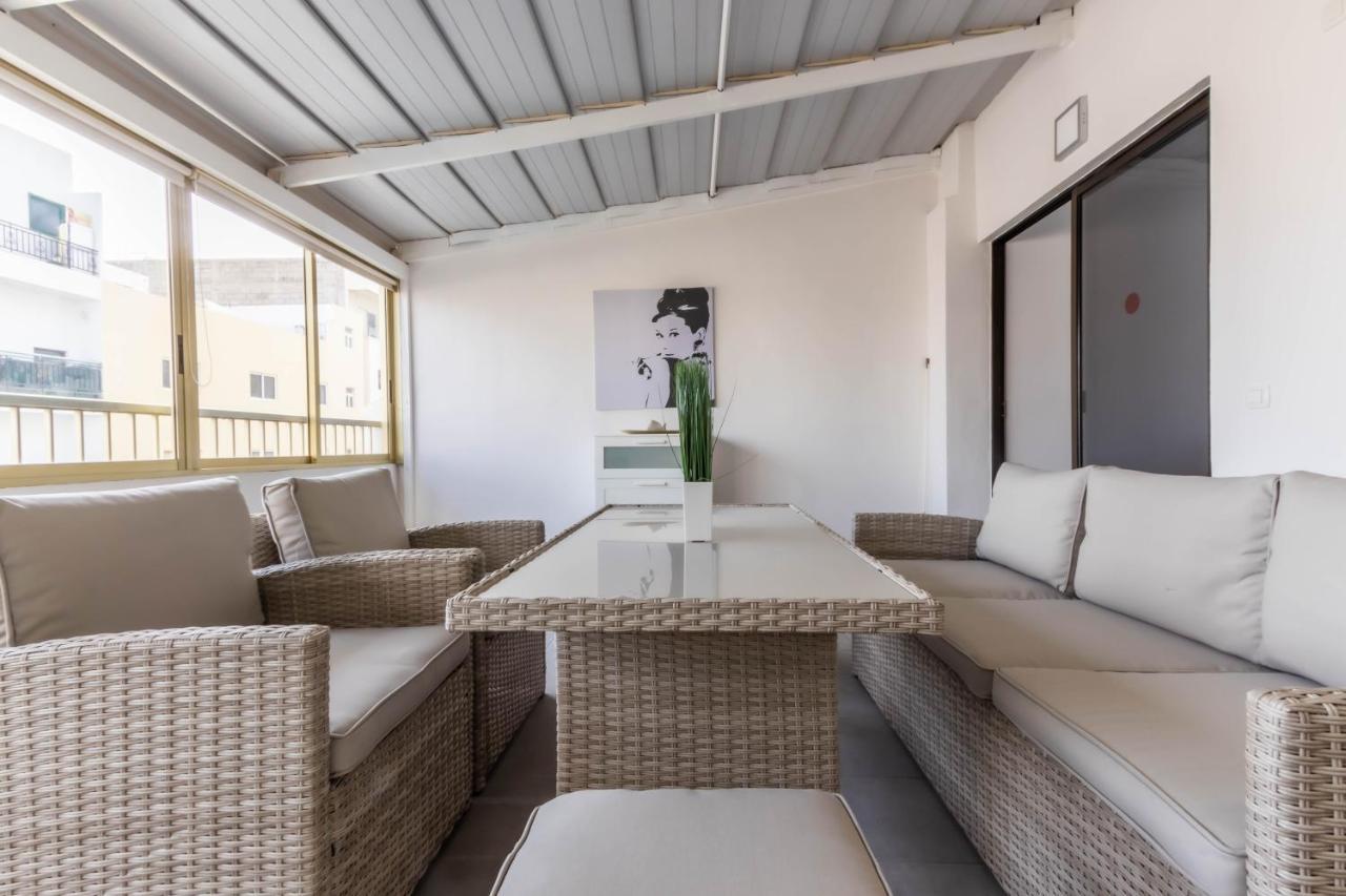 أرونا Apartamentos En El Centro De Los Cristianos المظهر الخارجي الصورة